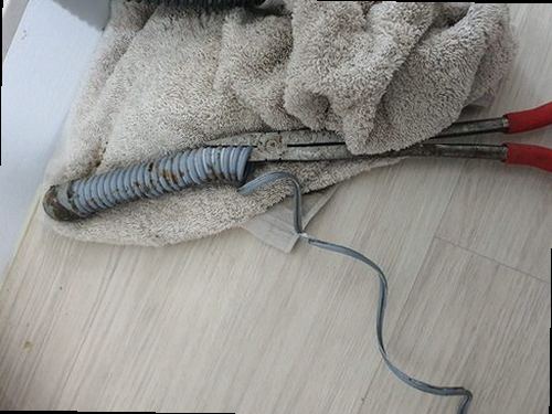 청주시 상당구 하수구막힘 배관 점검과 세척 후 배수 상태를 확인하는 과정